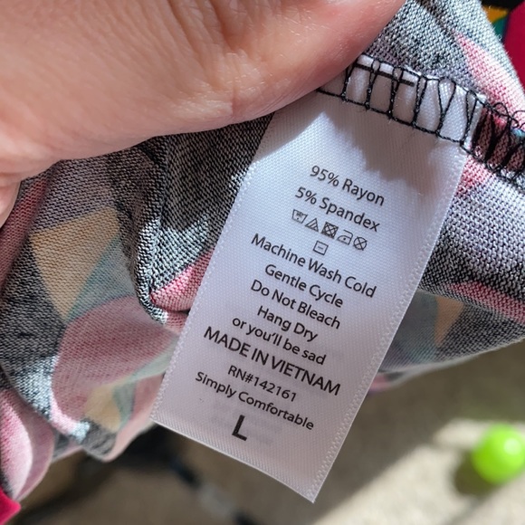 • Lularoe Irma Top • - Picture 4 of 5